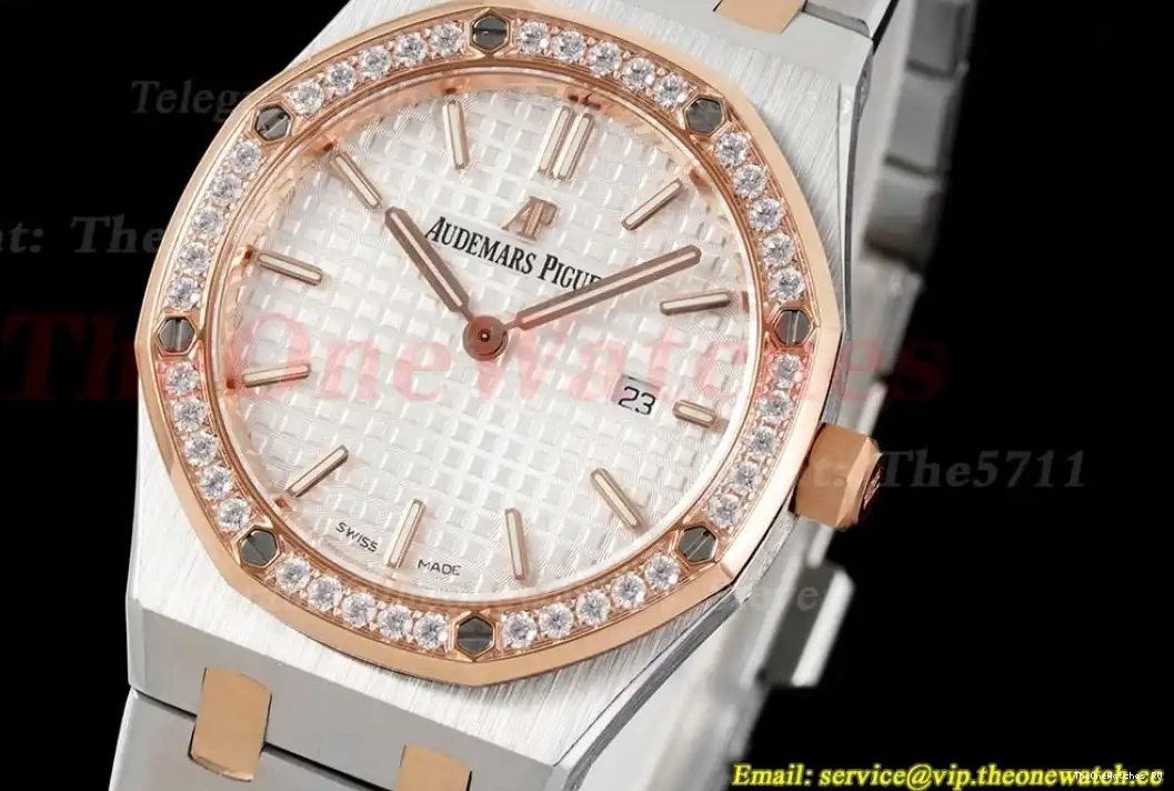 Ladies white  Royal Quartz Swiss RG 33mm Oak 8F Dial SS 0309